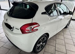 Bild des Angebotes Peugeot 208 Peugeot 208 1.4 e-HDI Active