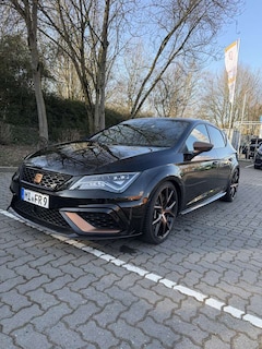 SEAT Leon Cupra R