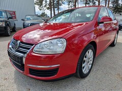 Bild des Angebotes VW Jetta JETTA 1.6i COMFORTLiNE AUTOM.NAVi KLiMA SiTZHEiZ