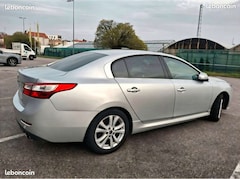 Renault Latitude Latitude 2.0 16V 140 E85