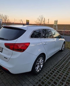 Bild des Angebotes Kia Ceed SW / cee'd SW Ceed 1.4 CVVT SW Dream Team Edition