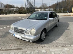 Bild des Angebotes Mercedes-Benz E 230 Classic
