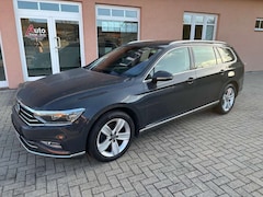 Bild des Angebotes VW Passat Variant Elegance (Autom., beheizb. Lenkr)