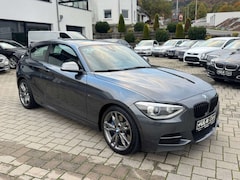Bild des Angebotes BMW 135 i xDrive/Aut/Schaltwippen/SD