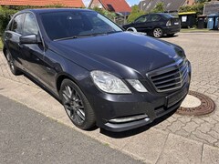 Bild des Angebotes Mercedes-Benz E 300 CDI DPF BlueEFFICIENCY 7G-TRONIC Avantgarde