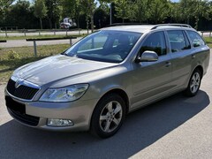 Bild des Angebotes Skoda Octavia Octavia II Combi 1.4 TSI Best of mit AHK, Sitzheizung vorne und 8-fach bereift - TÜV & Service von 03/2026