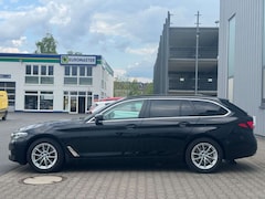 Bild des Angebotes BMW 520 d Touring Live Cockpit LED Assist Kam Facelif