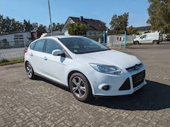 Bild des Angebotes Ford Focus Lim. Champions Edition