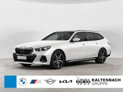 Bild des Angebotes BMW 520 d Touring xDrive M-Sport Pro PANO AHK HUD