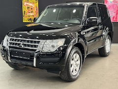 Bild des Angebotes Mitsubishi Pajero 3.2 DI-D Basis (3-trg.)*TÜV NEU*TOP*