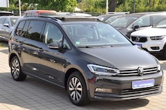 Bild des Angebotes VW Touran Comfortline DSG LED-PANO-STANDHZG-ACC-NAV-AHK-1HD