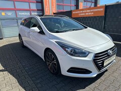 Bild des Angebotes Hyundai i40 cw blue Premium/XENON/LEDER/NAVI/KAMERA/AUTO