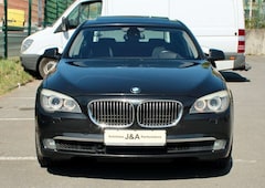 Bild des Angebotes BMW 750 i xDrive/MEMORY/H-UD/Sitzbelüftung