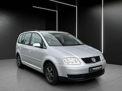 Bild des Angebotes VW Touran 1.6 FSI *erst.91tkm!*1Vorhalter*Anhängerk