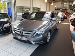 Bild des Angebotes Mercedes-Benz B 250 SPORTS TOURER DISTRONIC AUT NAVI SHZ PTS