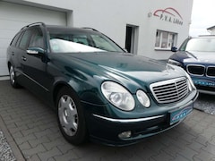 Bild des Angebotes Mercedes-Benz E 320 T CDI Avantgarde Navi | Leder | Xenon |AHK