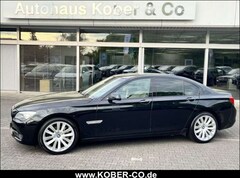 Bild des Angebotes BMW 730 730dA LEDER+NAVI+SHZ+XENON+TEMPOMAT+FINANZIERUNG