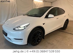 Bild des Angebotes Tesla Model Y Dual AWD Autopilot3 Pano Wärmepumpe 4xSH