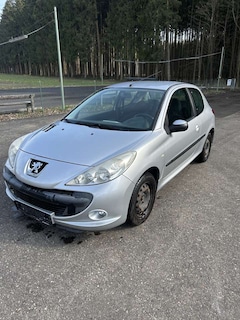 Bild des Angebotes Peugeot 206 206+ 1.4 | TÜV 05/27 |