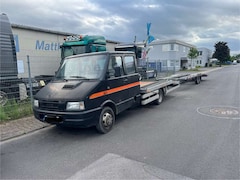 Bild des Angebotes Iveco Daily 35-2,8L Doppelkabine,AbschleppwagenAutotransporter