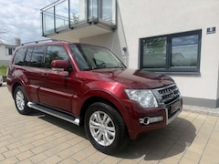 Bild des Angebotes Mitsubishi Pajero 3.2 DI-D Diamant Edition *STHZ*AHK*LEDER*