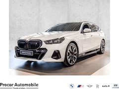 Bild des Angebotes BMW i5 eDrive40 Tour. M Sport Pro HUD+PANO+ACC+AHK +Autob