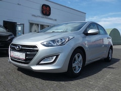 Bild des Angebotes Hyundai i30 1,4 blue Classic *KLIMA*ALU*USB*