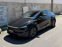 Tesla Model Y Tesla Model Y Juniper Premium Long Range RWD MwSt LED ACC 360 RFK SHZ LHZ YouTube etc.
