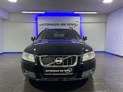 Bild des Angebotes Volvo V70 Kombi Momentum LEDER SPUR ACC XENO AHK 4xSZH