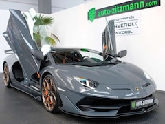 Bild des Angebotes Lamborghini Aventador SVJ/CARBON/LIFT/SENSONUM/CAMERA/1.HAND