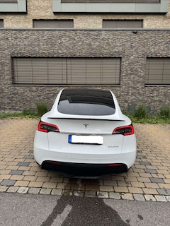 Bild des Angebotes Tesla Model Y Performance Dual Motor AWD 2024 TOP Zustand