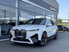 Bild des Angebotes BMW iX xDrive50 Sportpak.AHK°LASER°PANO°22-Massage