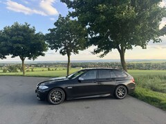 Bild des Angebotes BMW M550 M550d xDrive Touring Sport-Aut.