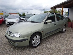 Renault Megane Classic RXE 1.6 16V