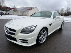 Bild des Angebotes Mercedes-Benz SLK 200 *AMG PAKET*NAVI*LEDER*AIRSCARF*BI-XEN*