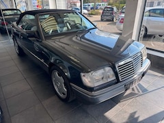 Bild des Angebotes Mercedes-Benz E 220 Cabrio Automatik *Scheckheftgepflegt*