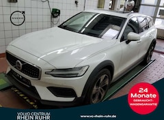 Bild des Angebotes Volvo V60 Cross Country B4 AWD  PLUS AHK+PANO+MET+