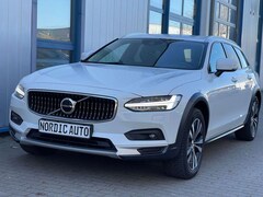 Bild des Angebotes Volvo V90 Cross Country B4 Pro AWD+Kamera+HarmanKardon+AHK+StandH+Keyless