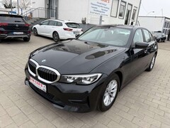 Bild des Angebotes BMW 318 3 Lim. 318 d/Navi/LED/SHZ/Erster H./TOP