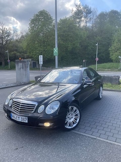 Bild des Angebotes Mercedes-Benz E 500 4Matic Automatik Avantgarde