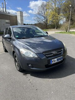 Bild des Angebotes Kia Ceed / cee'd CRDi 16V 2.0 Diesel Klimaauto Tempomat