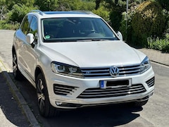 Bild des Angebotes VW Touareg VW Touareg 3.0 V6 TDI *Executive* *Pano* *Luftfd*