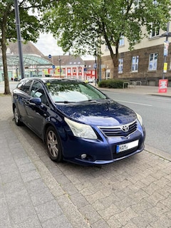 Bild des Angebotes Toyota Avensis Combi 2.2 D-4D Automatik TEC-Edition