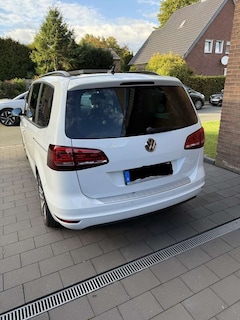 Bild des Angebotes VW Sharan Sharan Diesel 2.0 TDI DSG Highline Black Style 7Sitz*E-Tür*AHK*Ass