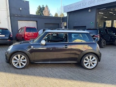 Bild des Angebotes MINI Cooper Cooper D Pano/Navi/SItzheizung/Carplay