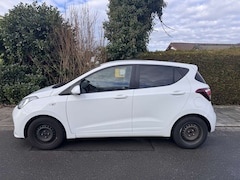 Bild des Angebotes Hyundai i10 i10 1.0 Trend (TÜV neu + 8fach bereift)