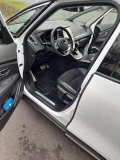 Bild des Angebotes Renault Scenic Scenic TCe 140 GPF EDC BLACK EDITION