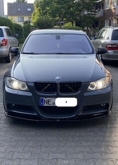 Bild des Angebotes BMW 325 325i E-90 M Paket | Xenon | Gepflegt | Logic7 |