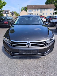 Bild des Angebotes VW Passat Highline BMT/Start-Stopp 2 Hand