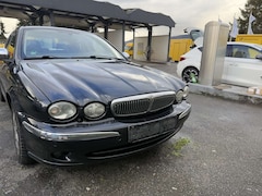 Bild des Angebotes Jaguar X-Type 2.5 V6 4x4 Aut Executive mitTüv und neuen Brems